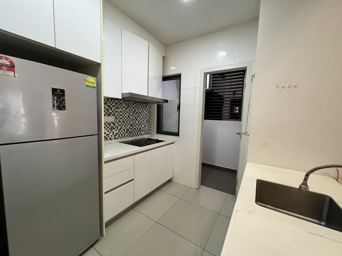 Utropolis Suites 1 Glenmarie Shah Alam WTL by Jr - photo 3