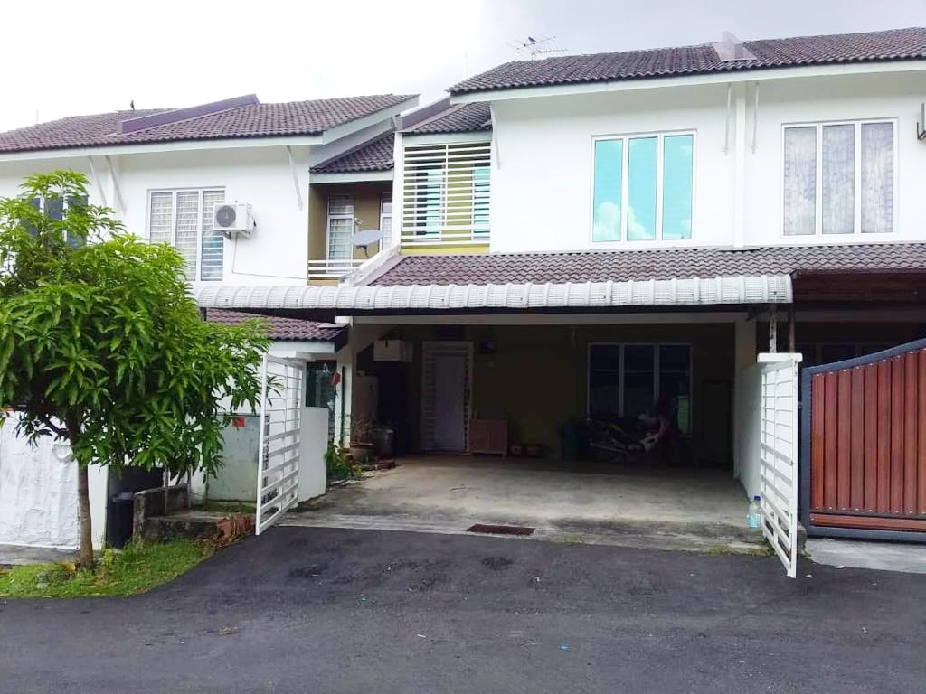 2 Storey Taman Ixora Bandar Baru Salak Tinggi