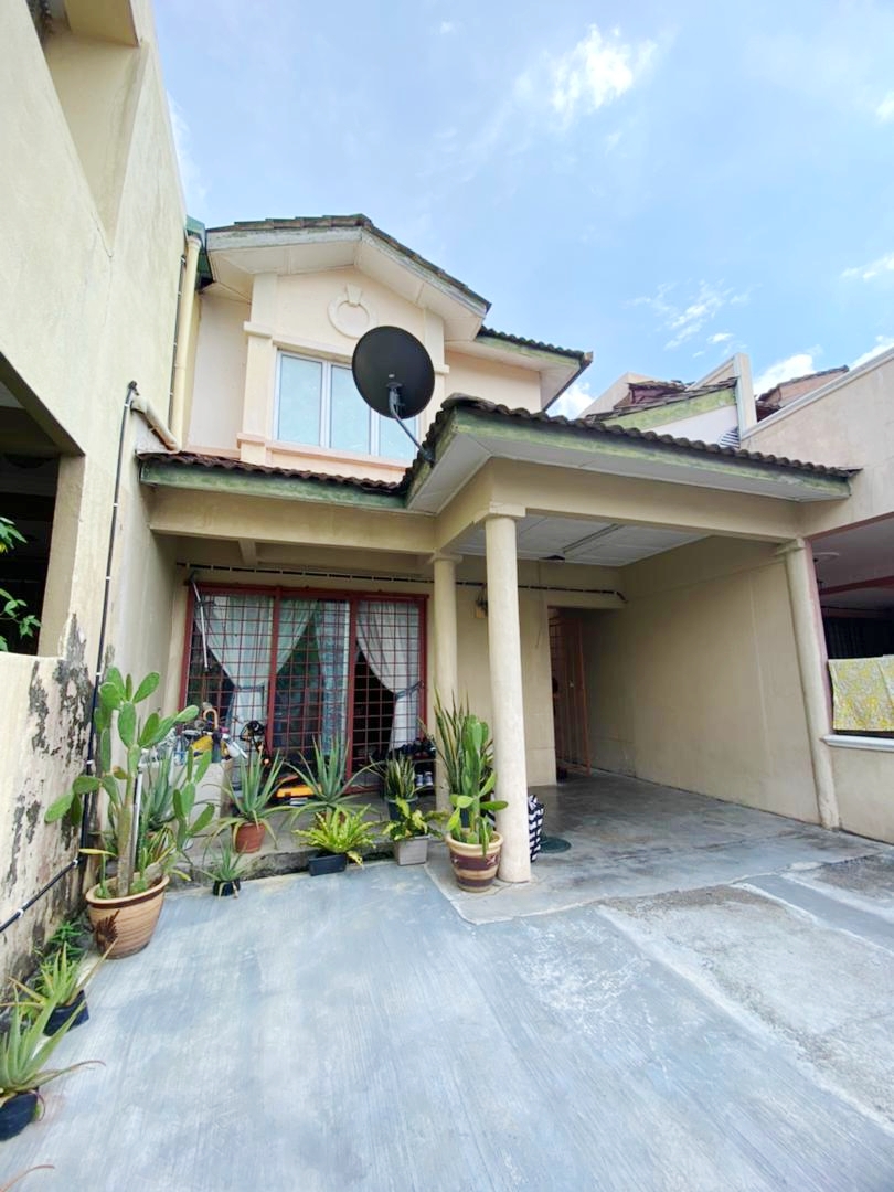 2 Storey Terrace, Seksyen 8, Bandar Baru Bangi - photo 2