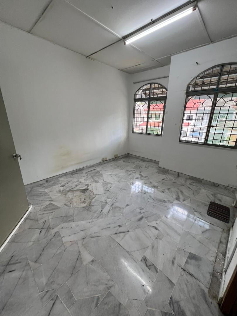 Puchong Jaya Jalan Kenari - photo 12