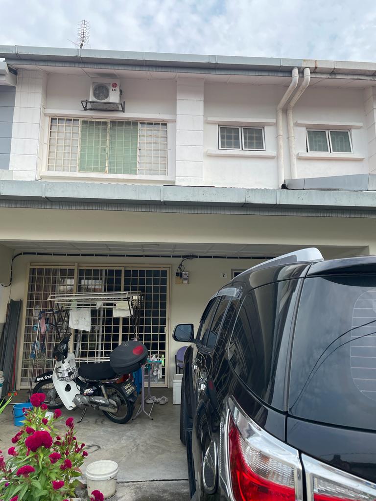 Taman Pinggiran Putra, Bandar Putra Permai - photo 3