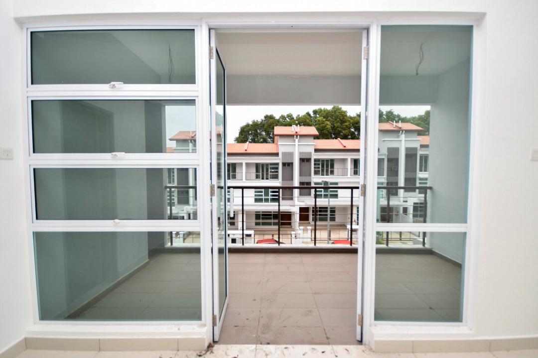 Putra Residence, Taman Equine, Seri Kembangan - photo 4