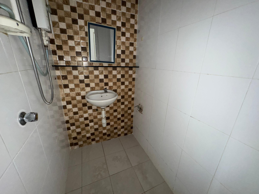 OUG - photo 12
