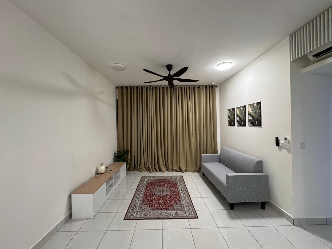 E Island Lake Haven, D Island Puchong