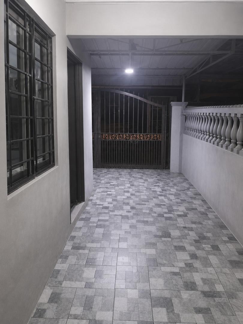 Jalan Tiong
