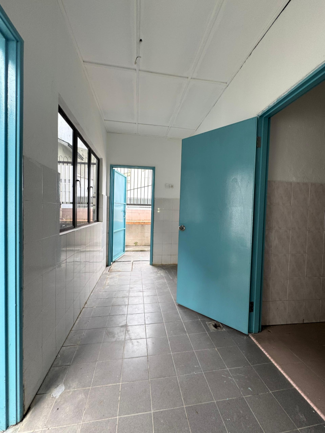 Bandar Puchong Jaya, Jalan Enggang - photo 10
