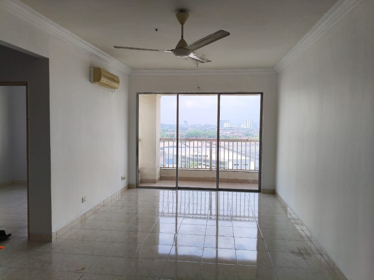 Koi Tropika Condo, Bandar Puteri Puchong LRT (1050sf)