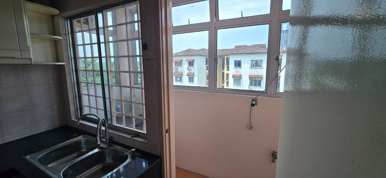 Lotus Apartment - photo 5