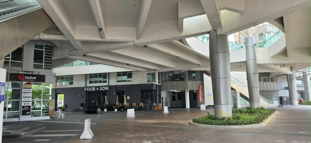 The Atmosphere, Seri Kembangan - photo 4