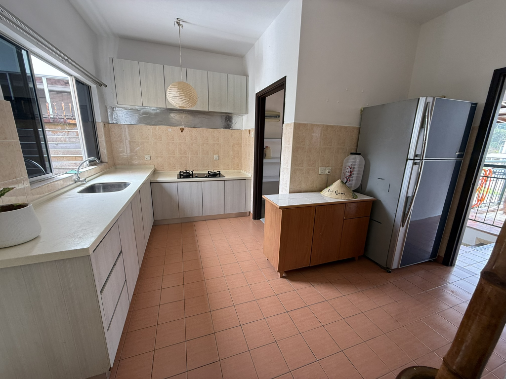 Taman Equine Townhouse - photo 7