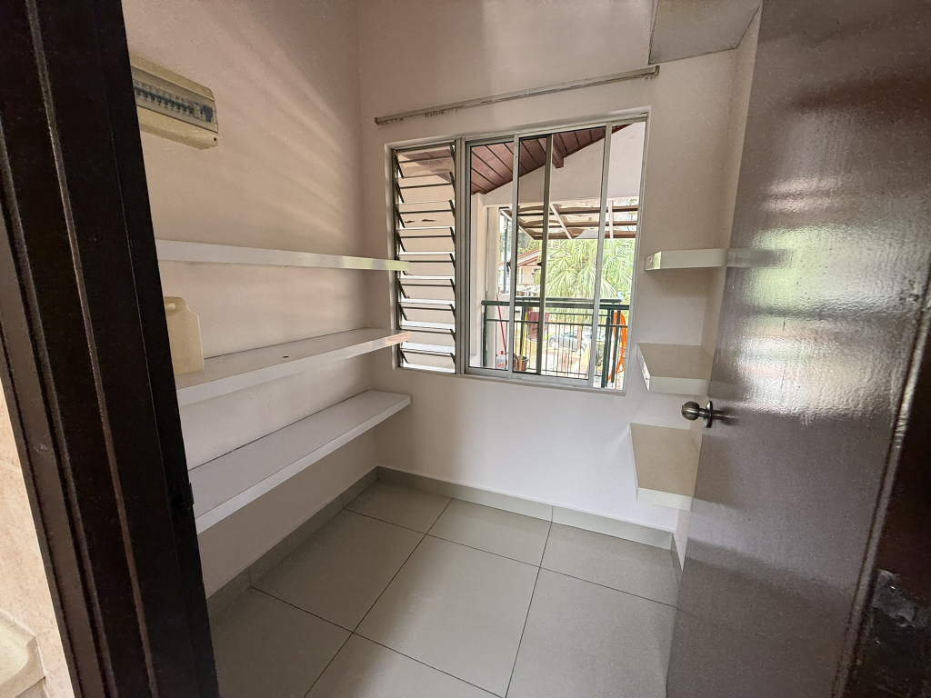 Taman Equine Townhouse - photo 8