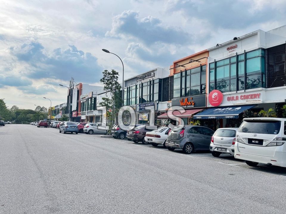 5500 Kota Kemuning Shop