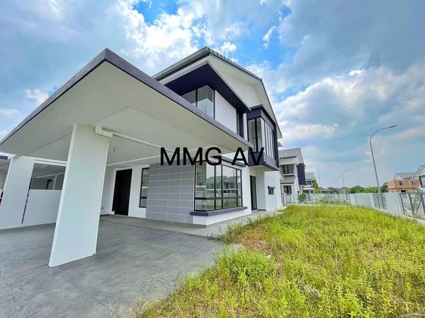 1280000 Bukit Raja
