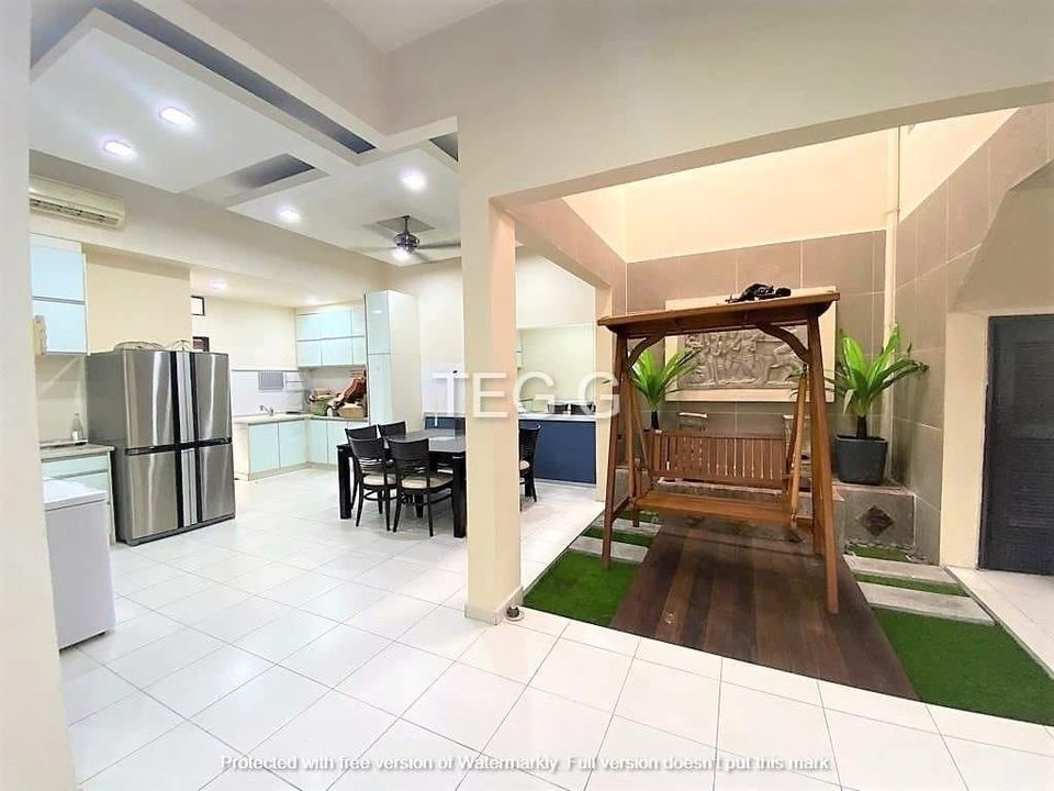 1300000 Glenmarie Cove - photo 2