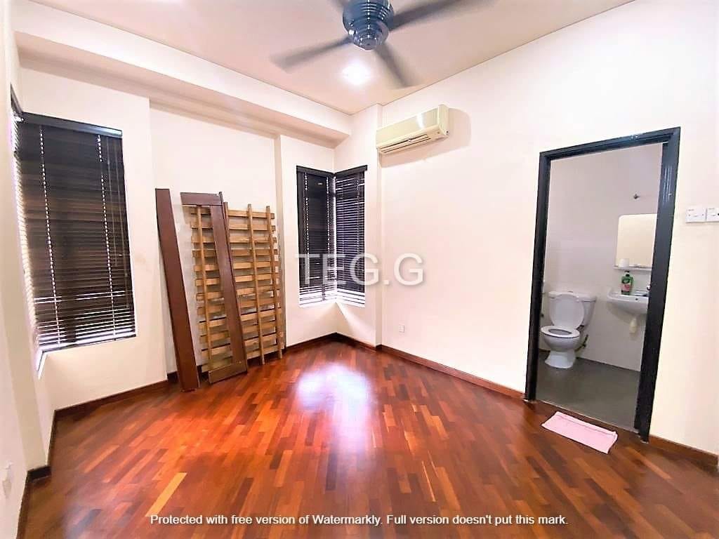 1300000 Glenmarie Cove - photo 5