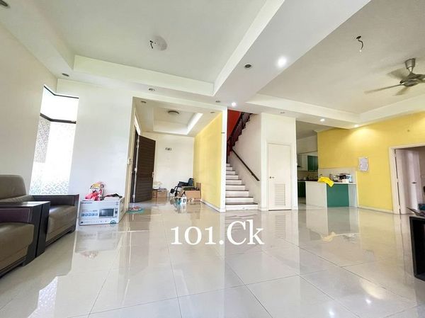 1100000 Glenmarie Cove - photo 2