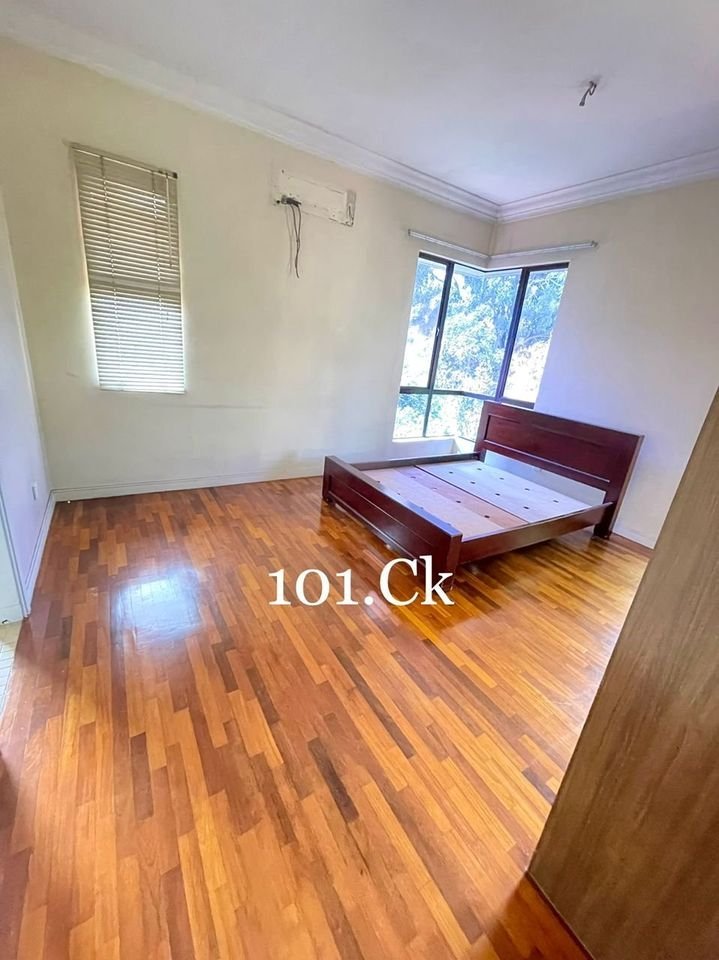 1100000 Glenmarie Cove - photo 5
