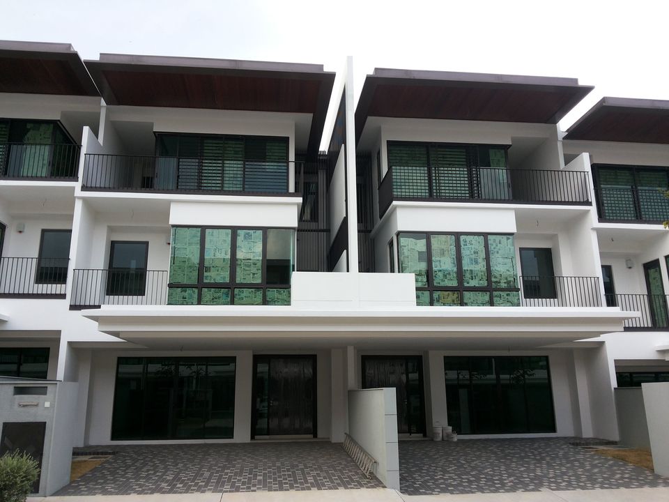 1550000 Duta Villa