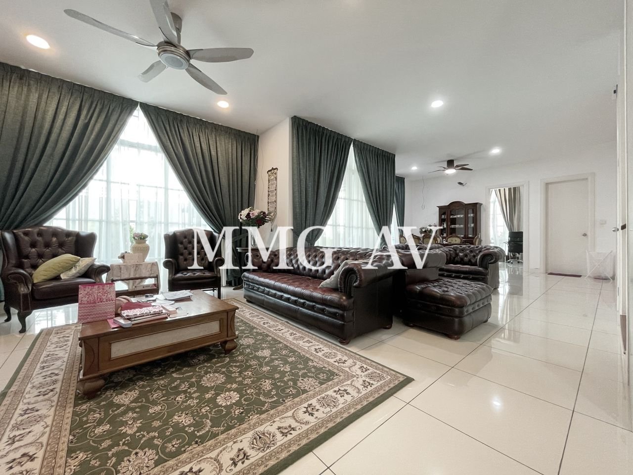2450000 Emma crest - photo 3