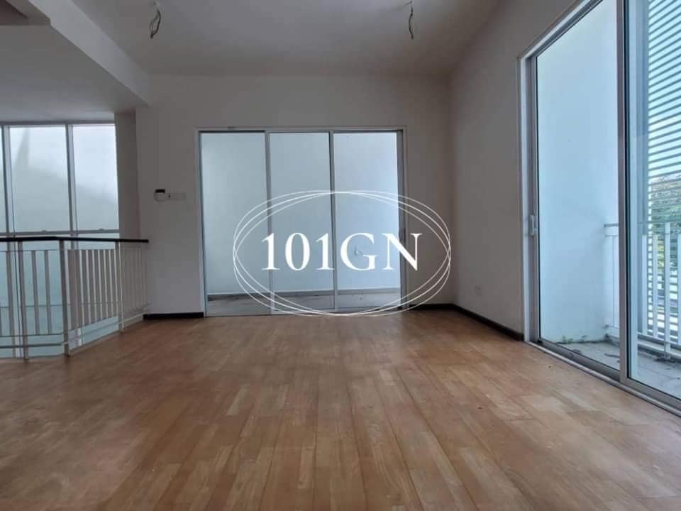 1300000 DELORA - photo 5