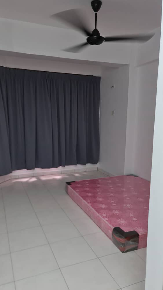 Midlands Condo for Rent - photo 3