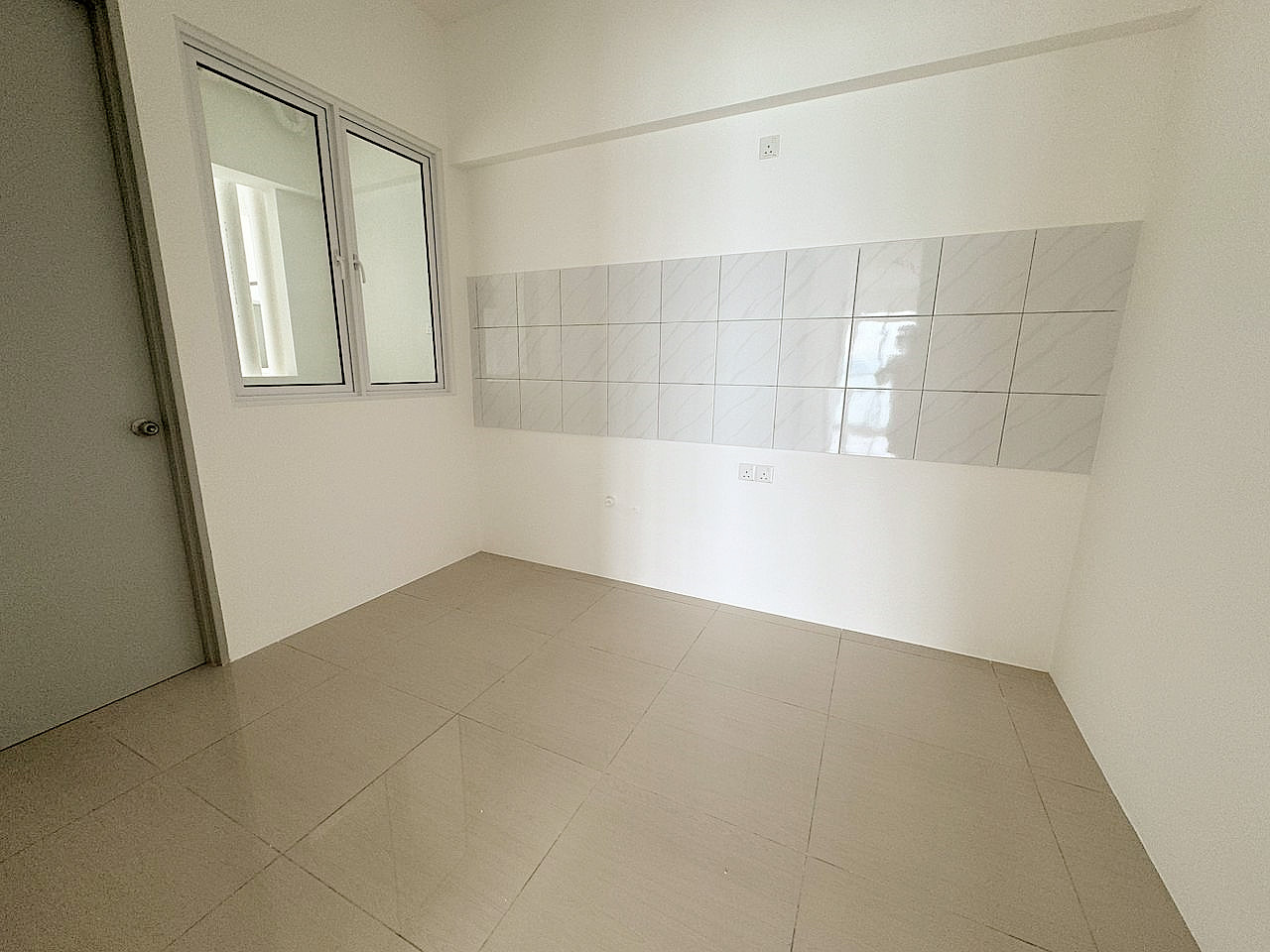 The Zen Sea InterCorner Mid Floor - photo 5