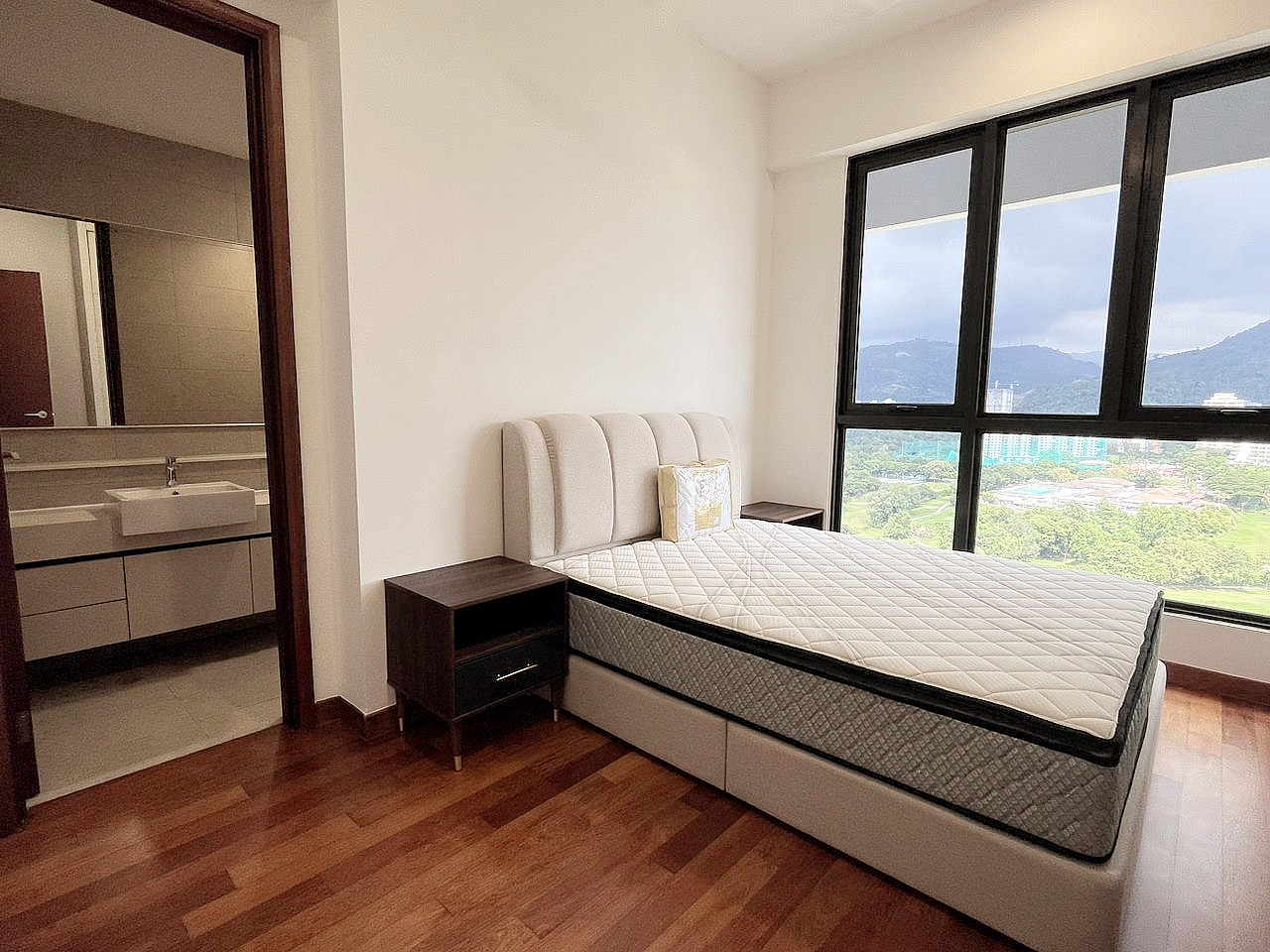 Muze PICC 20648 Rent - photo 13