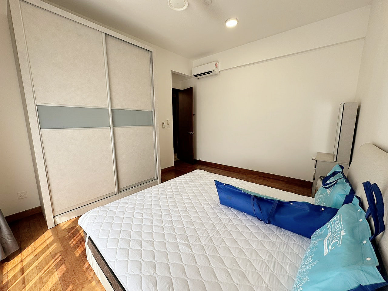 Muze PICC 20680 Rent - photo 8
