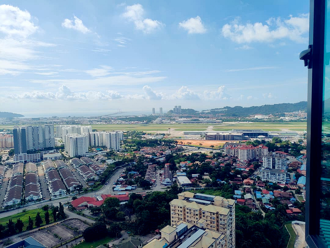 One Foresta 21810 Airport View - photo 2
