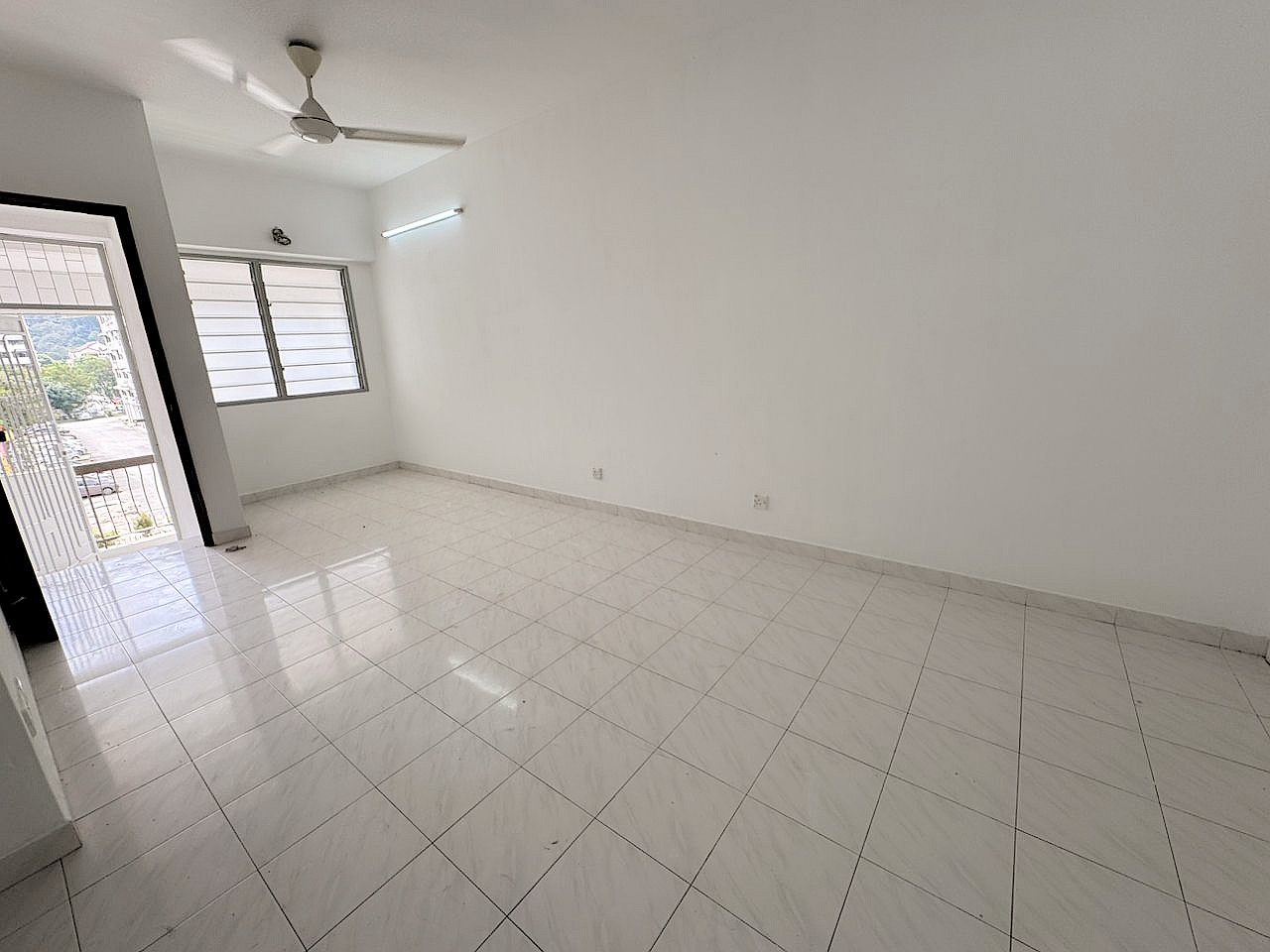 Desa Permata Amethyst