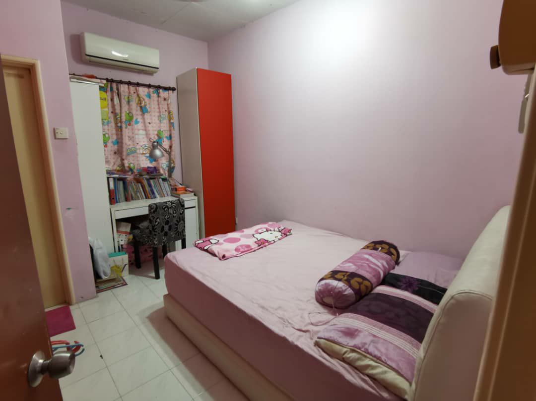 Seri Kembangan, Taman Putra Budiman - photo 4