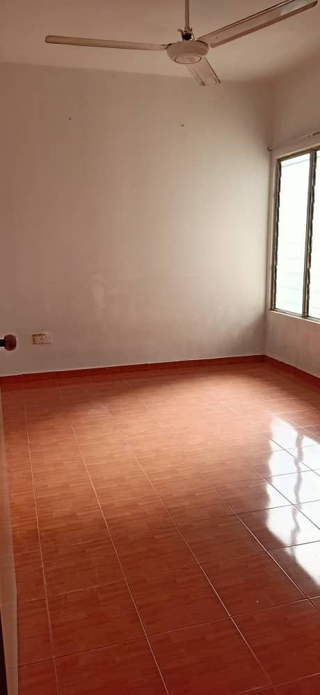 Impian flat, bandar saujana putra - photo 6