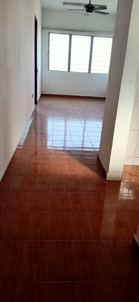 Impian flat, bandar saujana putra - photo 7