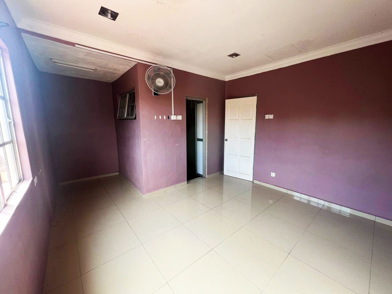 Taman tasik utama, 2 storey Ayer keroh, Melaka - photo 3