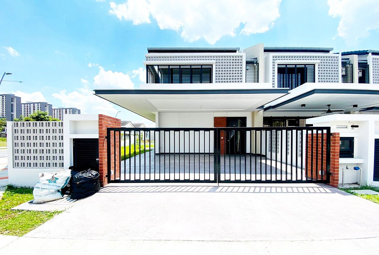 FACING OPEN DOUBLE STOREY ELMINA GREEN
