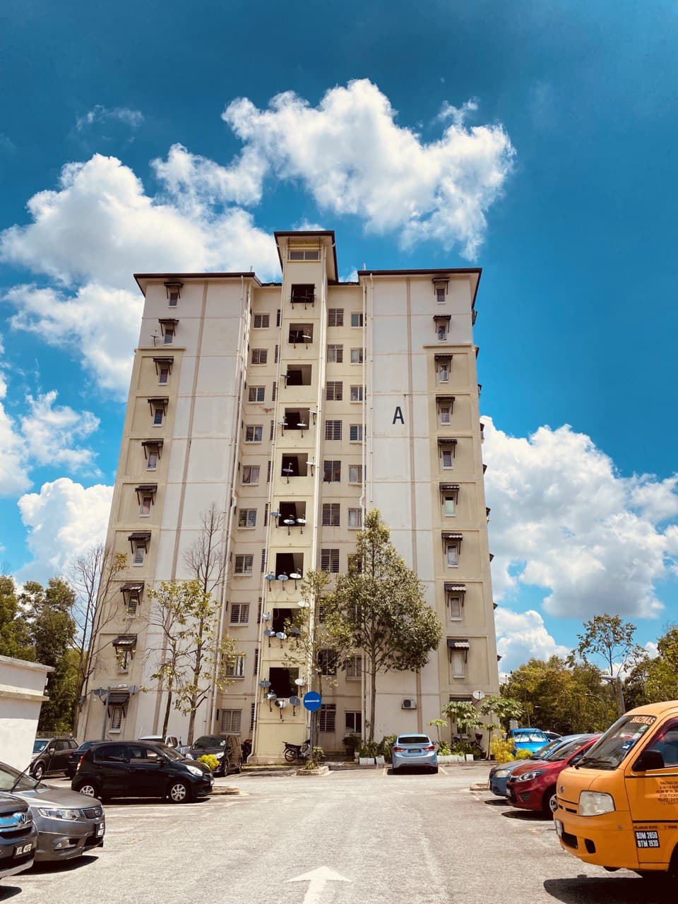BAIDURI COURT APARTMENT BUKIT PUCHONG 2 - photo 2