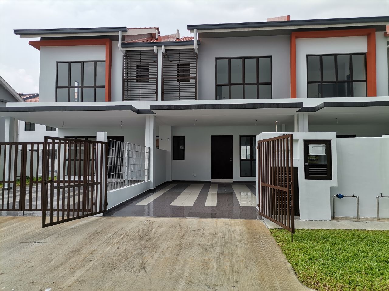 Double Storey Setia Permai Setia Alam - Adeya - photo 1