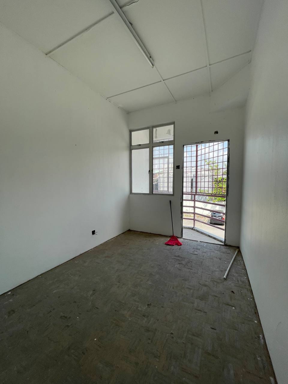 2sty CORNER LOT SHOPLOT IN PANDAMARAN KLANG - photo 5