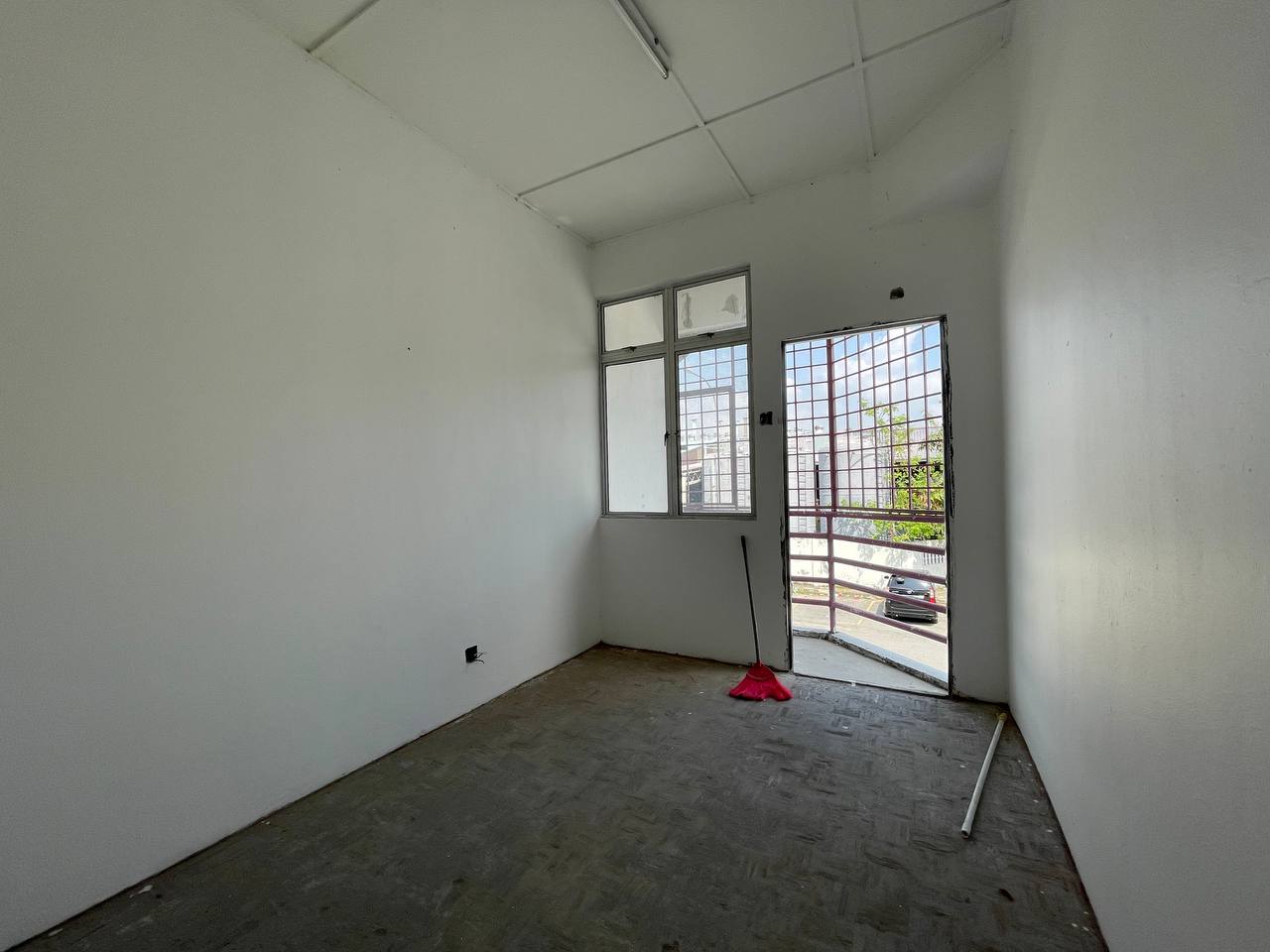 2sty CORNER LOT SHOPLOT IN PANDAMARAN KLANG - photo 7