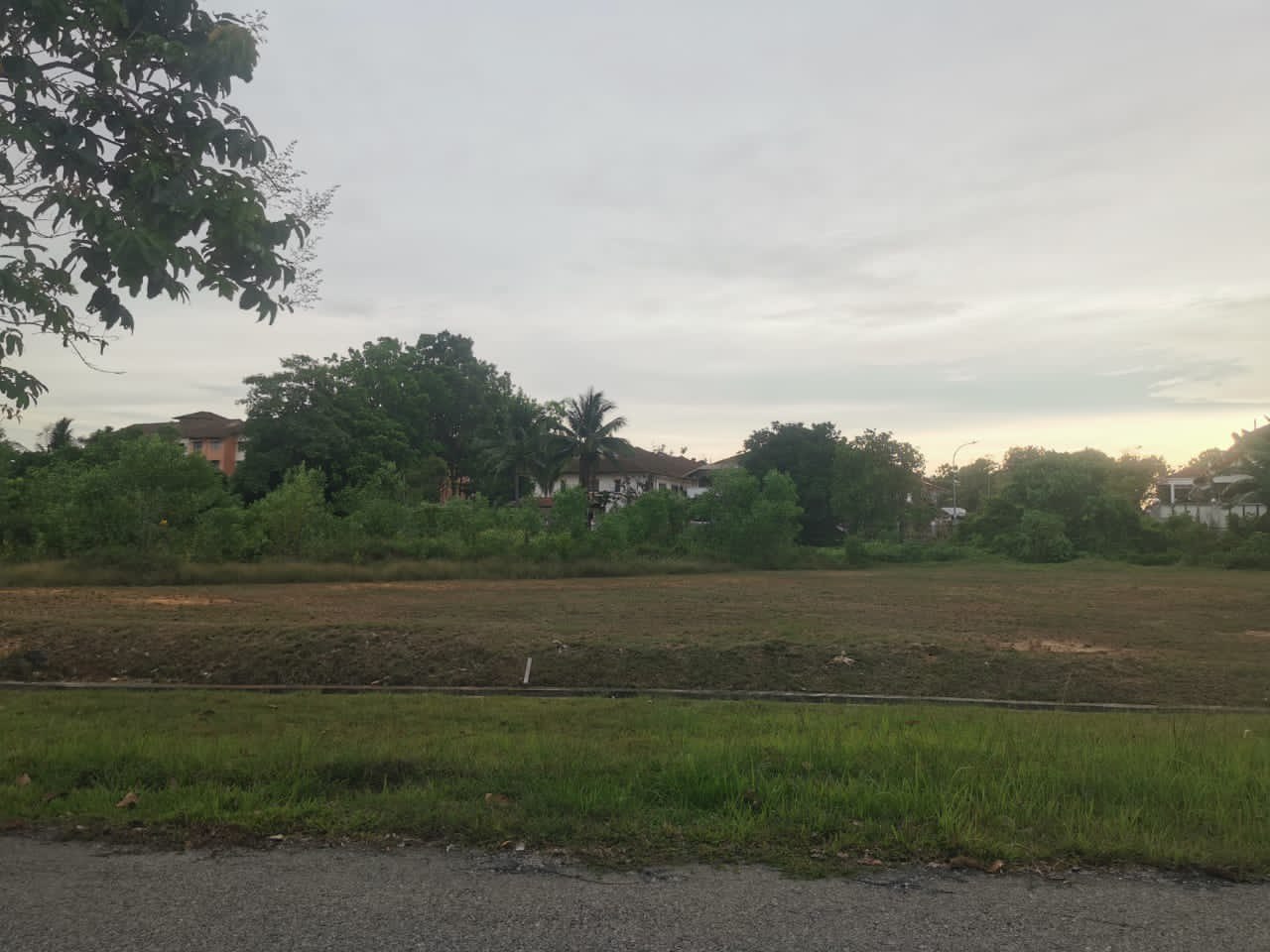 Bungalow land lot at Subang Bestari for sale - photo 9