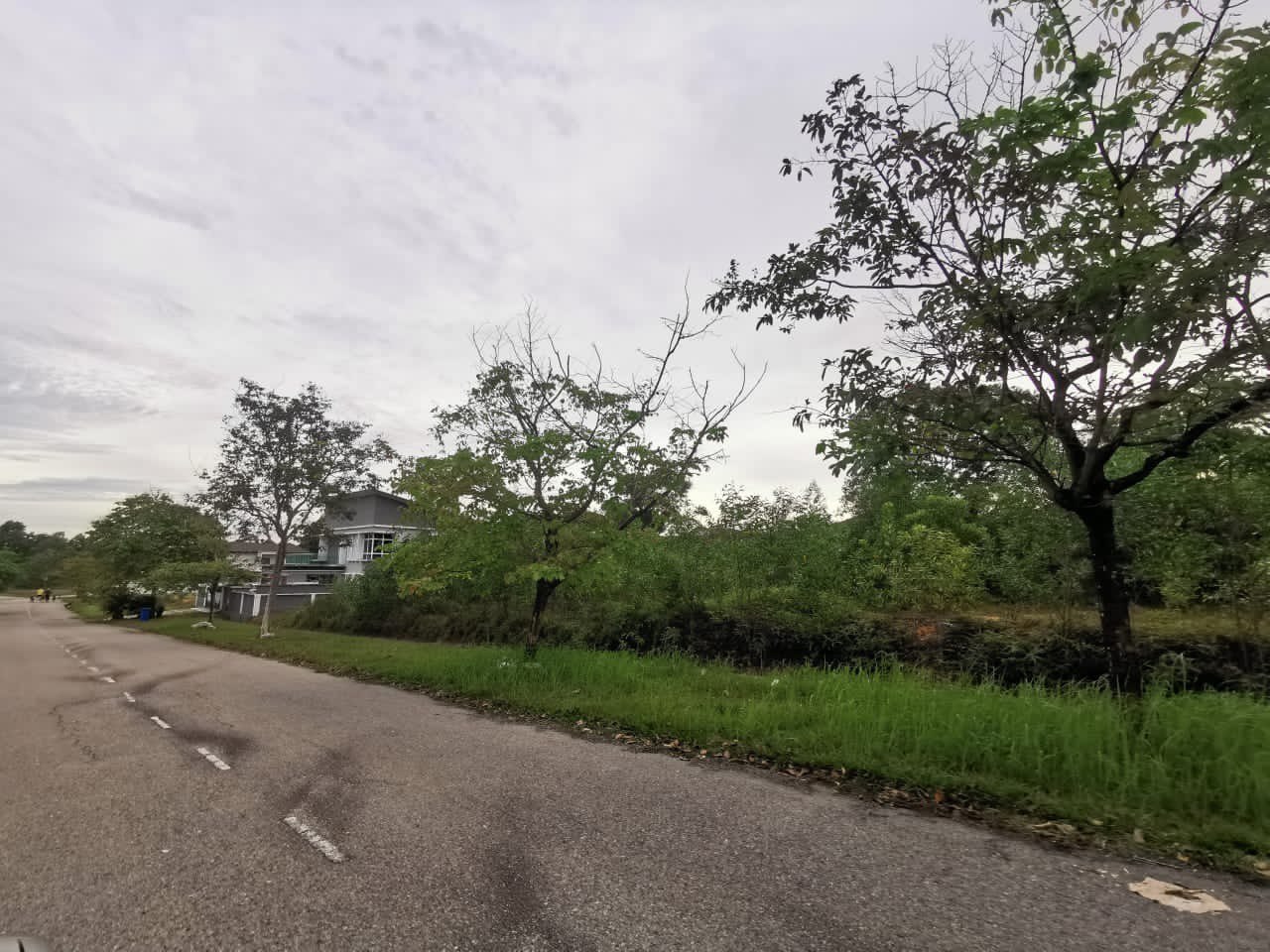 Bungalow land lot at Subang Bestari for sale - photo 10