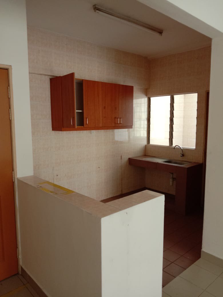 CORNER UNIT Desaria Villa Condominium - photo 4