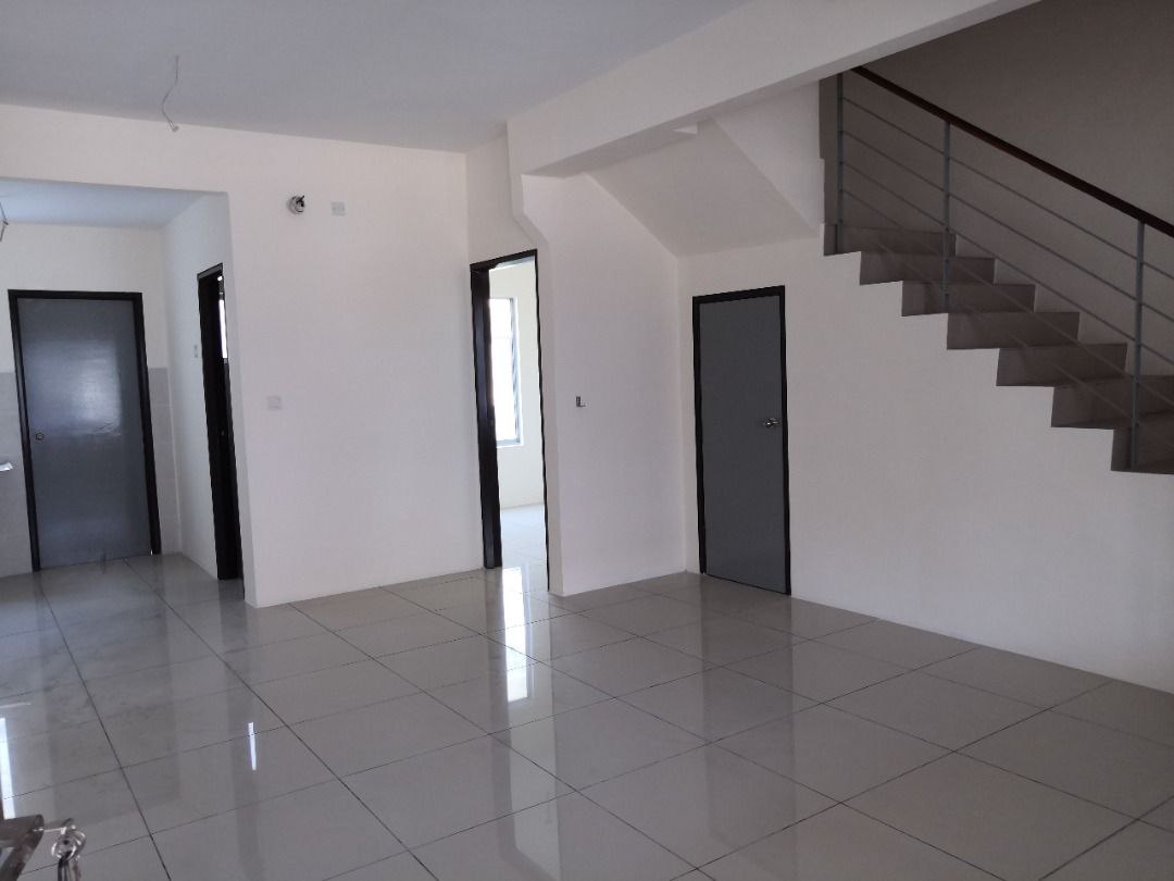 Double Storey Irama Perdana Bandar Puncak Alam - photo 2