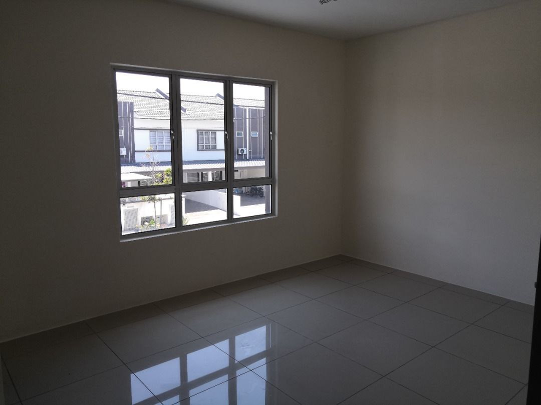 Double Storey Irama Perdana Bandar Puncak Alam - photo 7