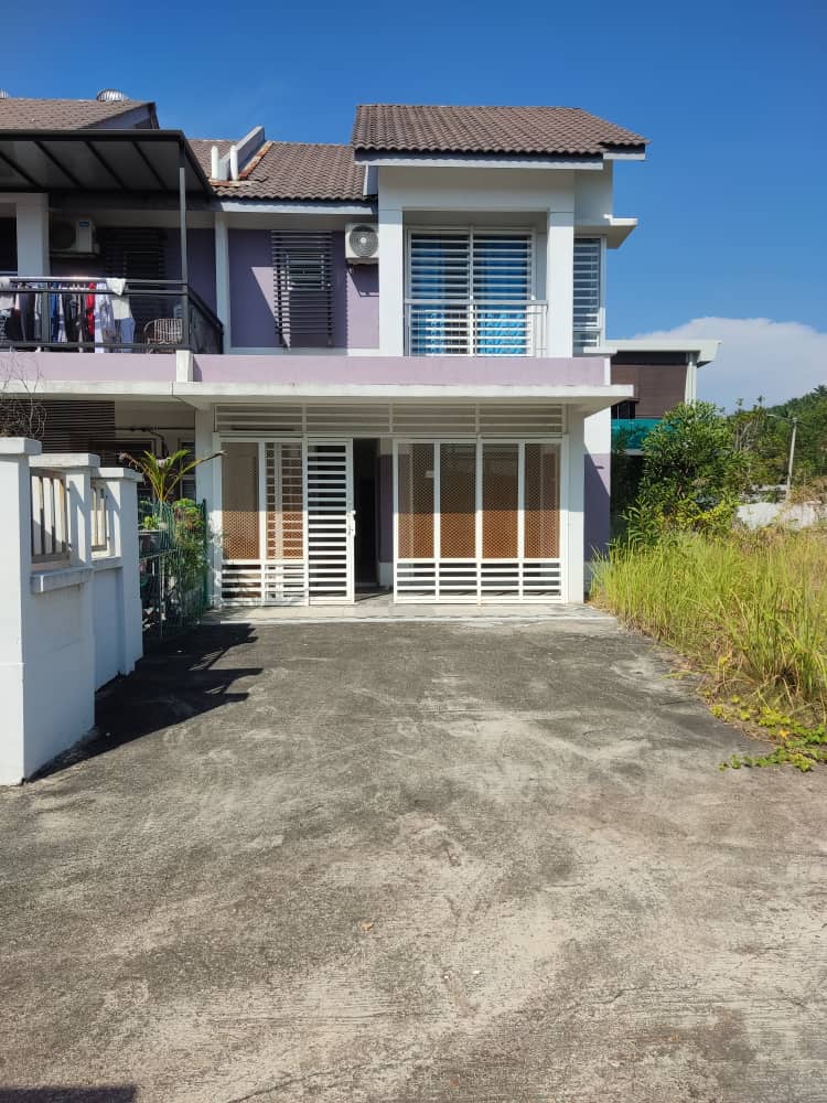 Rent Double Storey Alam Suria at Puncak Alam