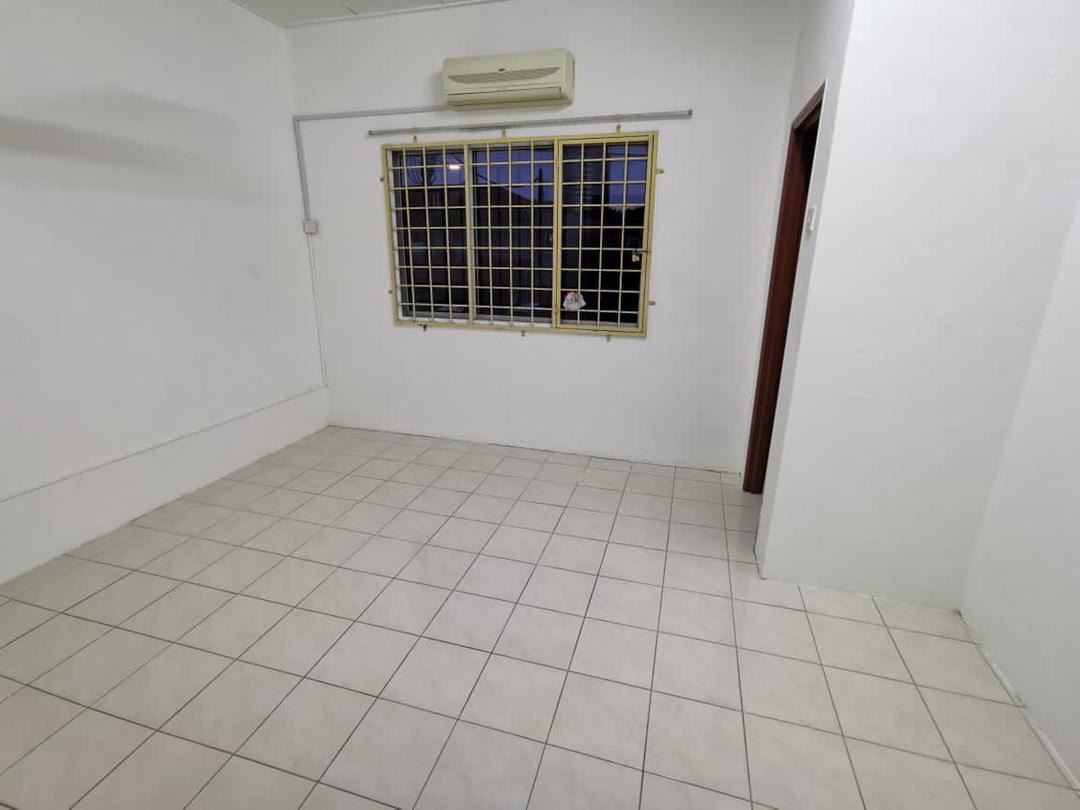 END LOT SP 6 BANDAR SAUJANA PUTRA - photo 7
