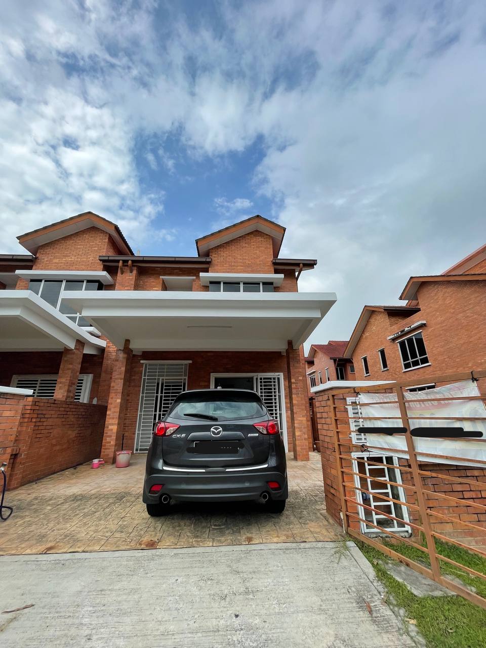 End Lot Alam Budiman Double storey Shah alam