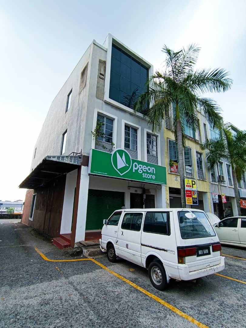 End Lot Triple Storey Shop Lot Rawang Sentral