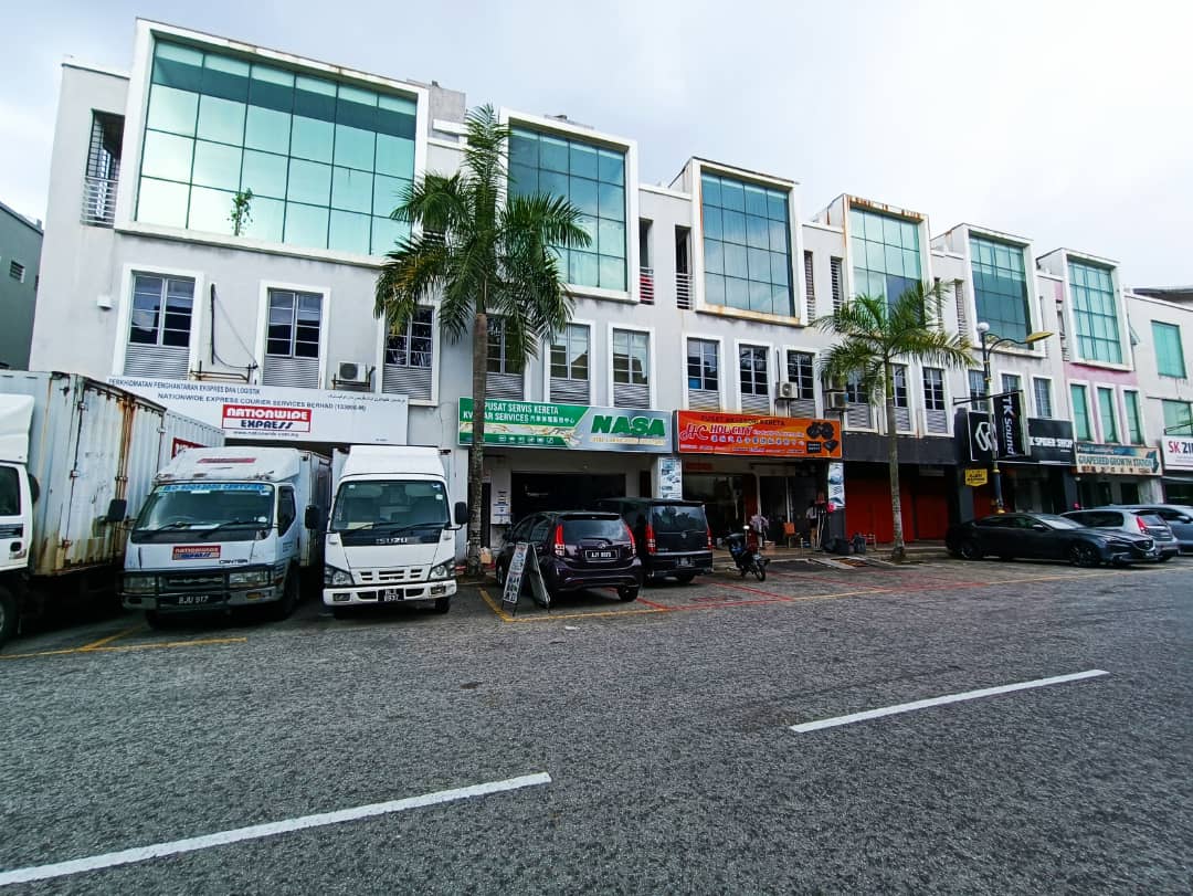 End Lot Triple Storey Shop Lot Rawang Sentral - photo 5