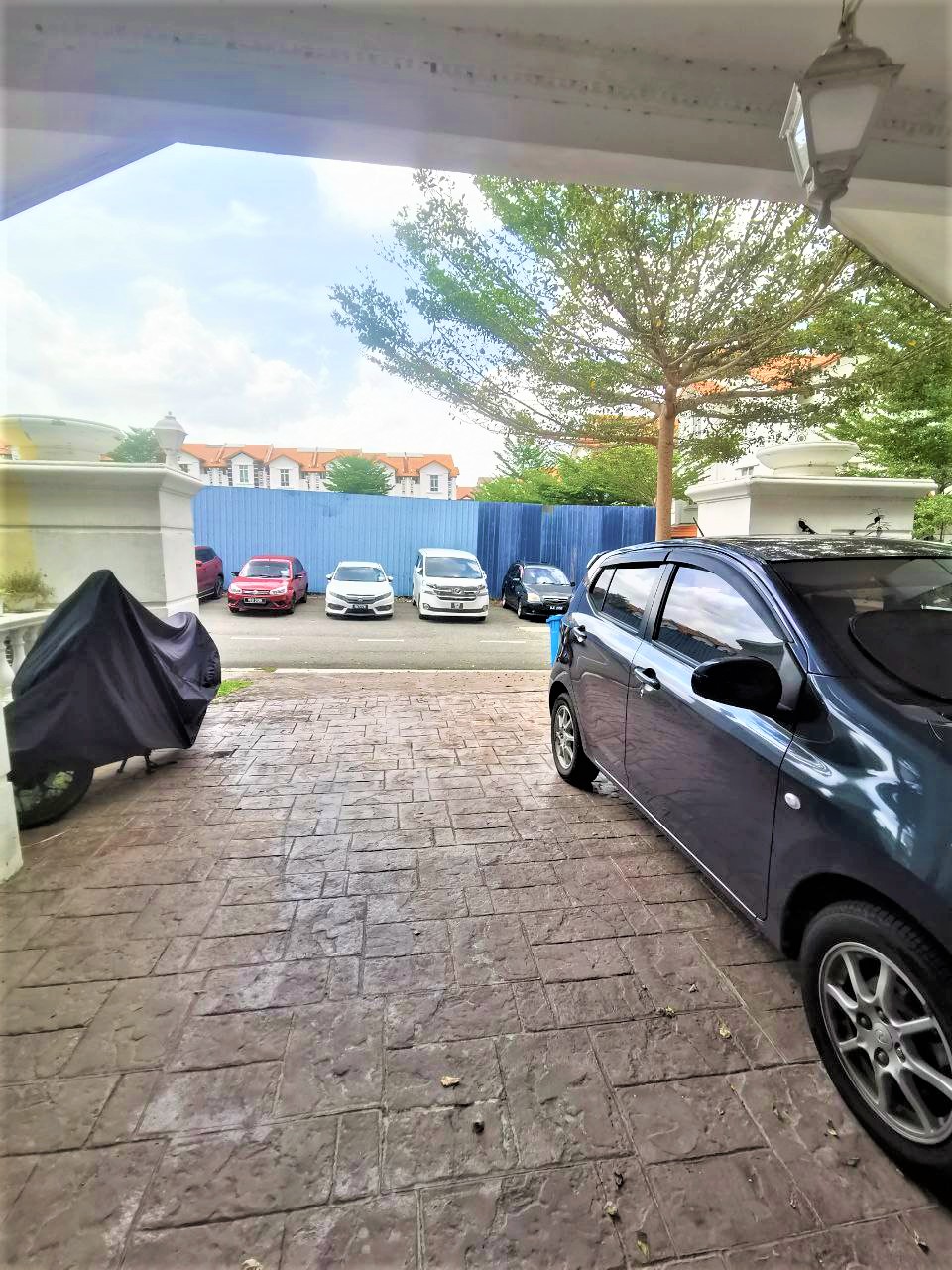 Anjung Sari Setia Alam facing open - photo 11
